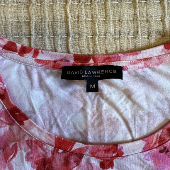 Brand new David Lawrence M stretchy sleeveless top - Picture 3 of 6